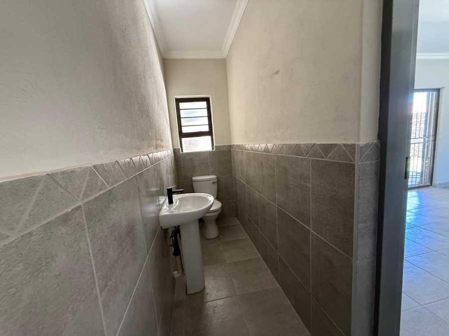 3 Bedroom Property for Sale in Waterkloof East North West